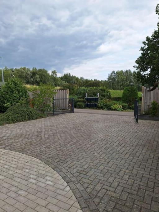 Family Wellness Lodge 4 Personen Zuid-Holland! Ooltgensplaat Exterior foto